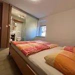 Mrakic 아파트